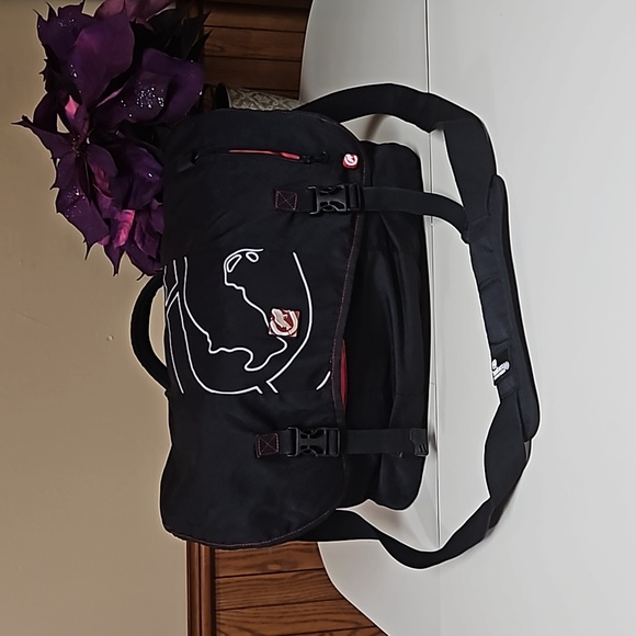Ecko Unlimited Men's Large Gym Bag